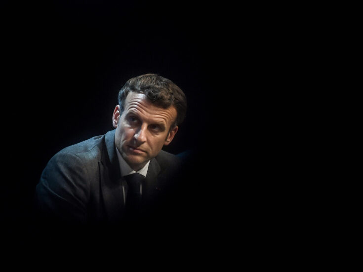 How is Russia’s invasion of Ukraine impacting the French presidential campaign?